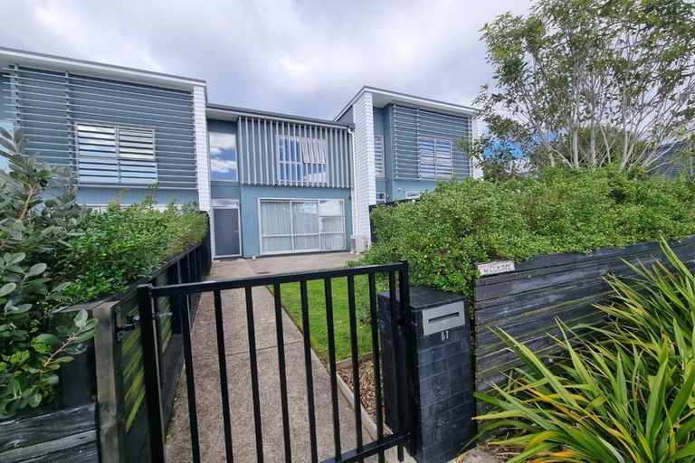 Photo of property in 61 Caldera Drive, Long Bay, Auckland, 0630