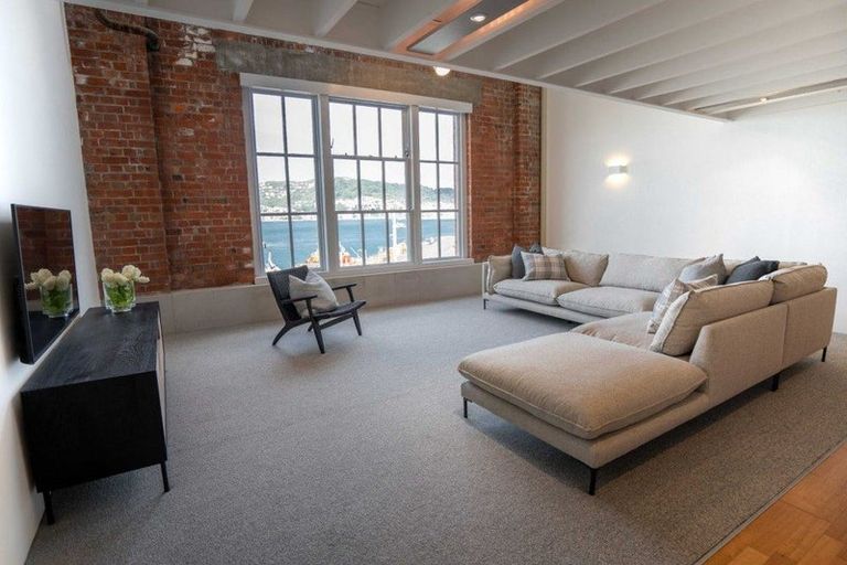 Photo of property in Waterloo Quay Apartments, 305/28 Waterloo Quay, Pipitea, Wellington, 6011
