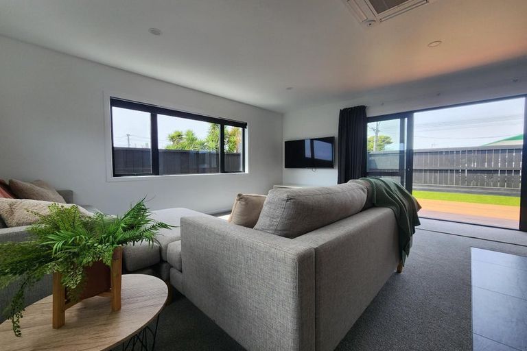 Photo of property in 140 Ngamotu Road, Spotswood, New Plymouth, 4310