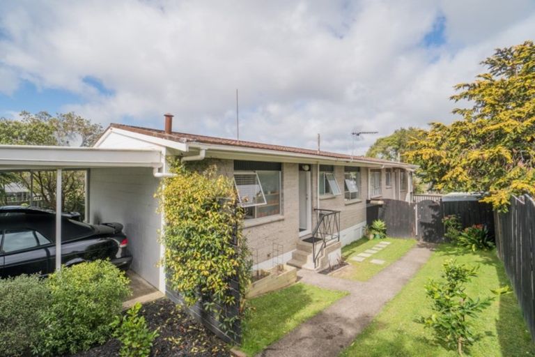 Photo of property in 1/7 Addison Drive, Glendene, Auckland, 0602