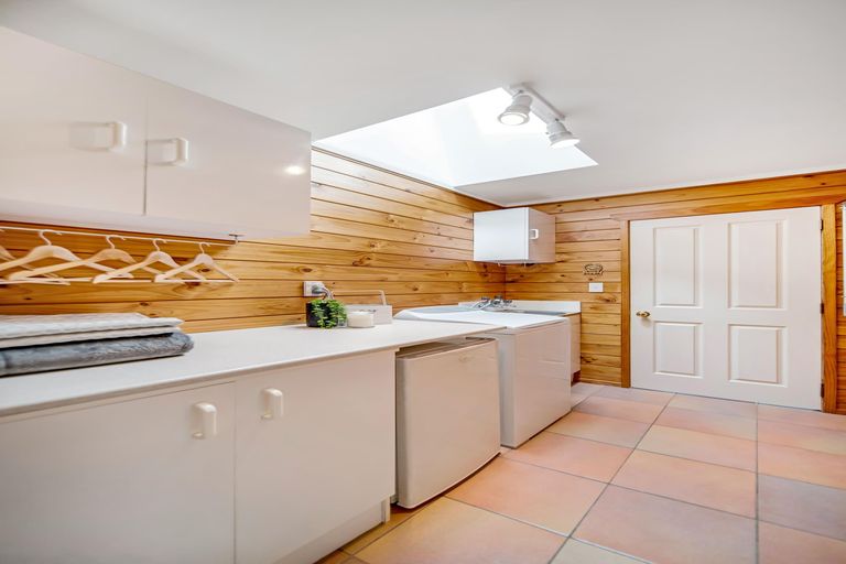 Photo of property in 2/47 Headcorn Place, Botany Downs, Auckland, 2010