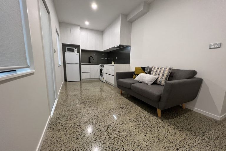 Photo of property in 8 Arataki Way, Glen Eden, Auckland, 0602