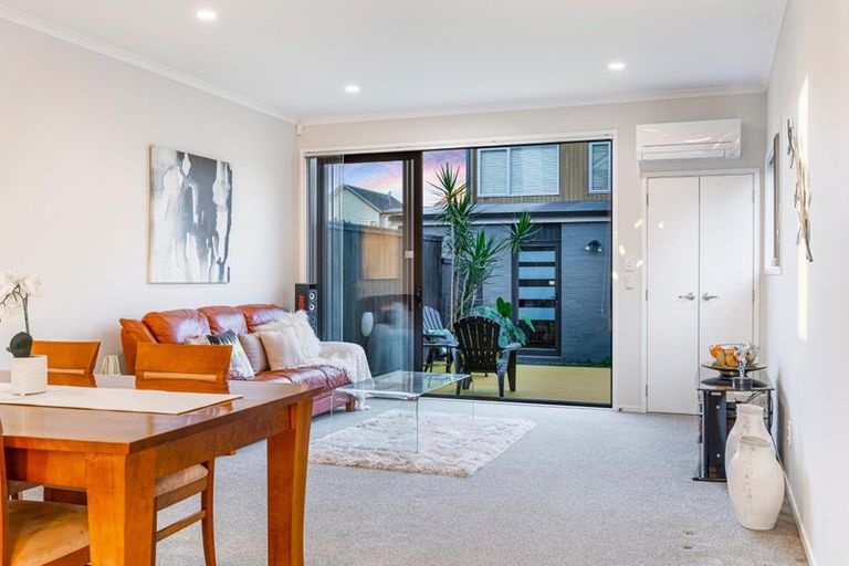 Photo of property in 34 Squadron Drive, Hobsonville, Auckland, 0616