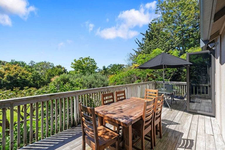 Photo of property in 25 Gunbar Drive, Welcome Bay, Tauranga, 3175