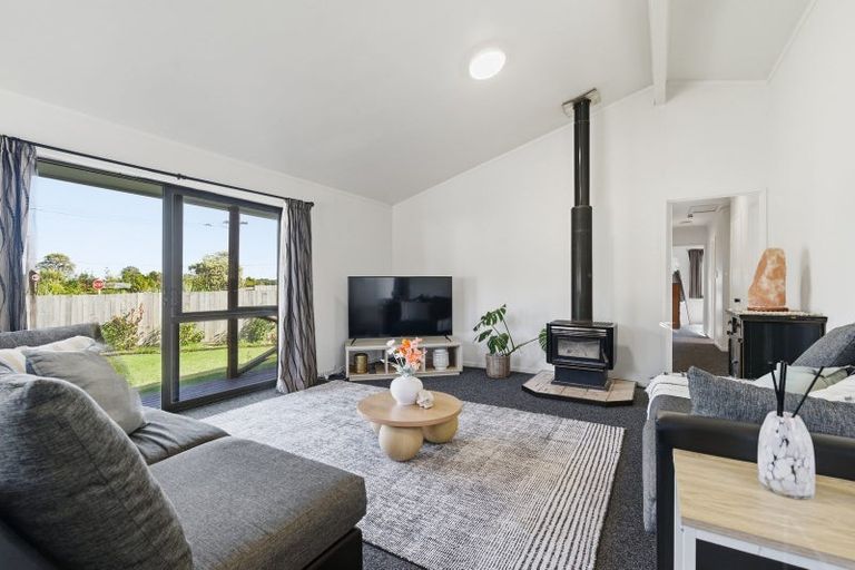 Photo of property in 5 Ngareta Road, Mourea, Rotorua, 3074