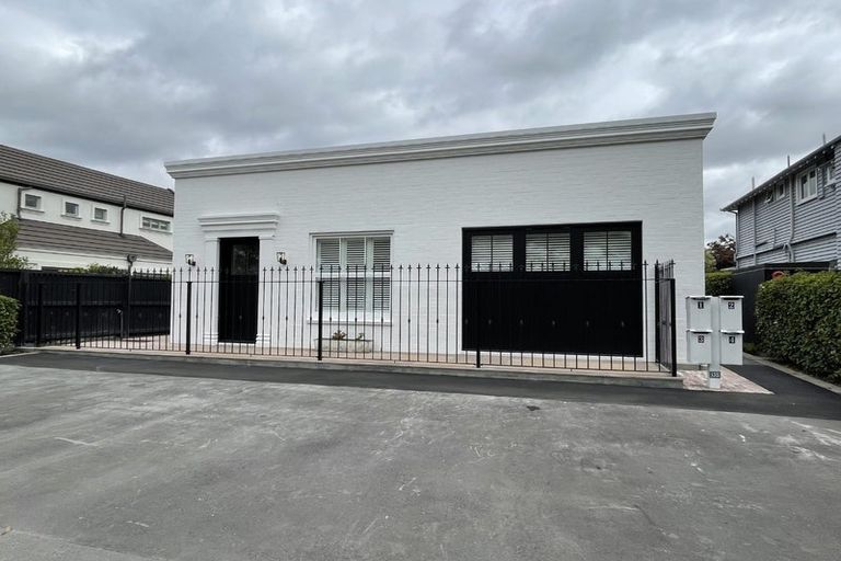 Photo of property in 1/135 Aikmans Road, Merivale, Christchurch, 8014