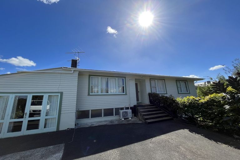 Photo of property in 109 Ennis Avenue, Pakuranga Heights, Auckland, 2010
