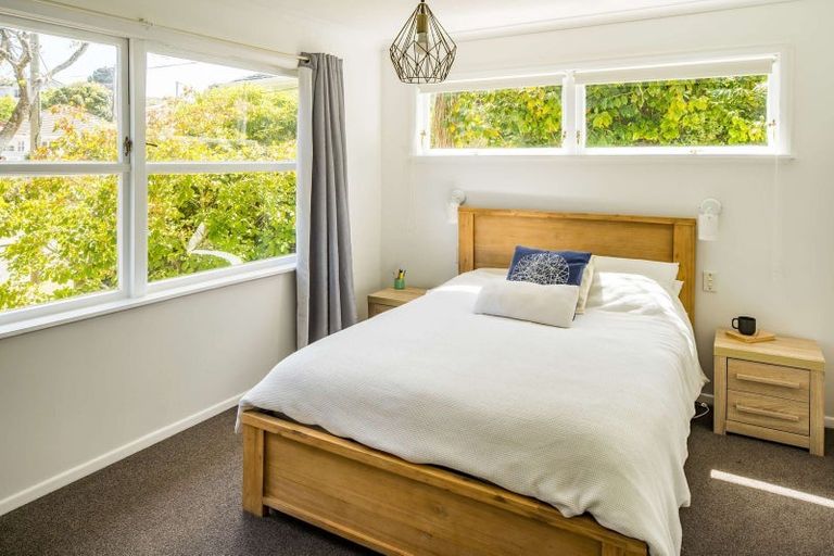 Photo of property in 34 Ranui Terrace, Tawa, Wellington, 5028