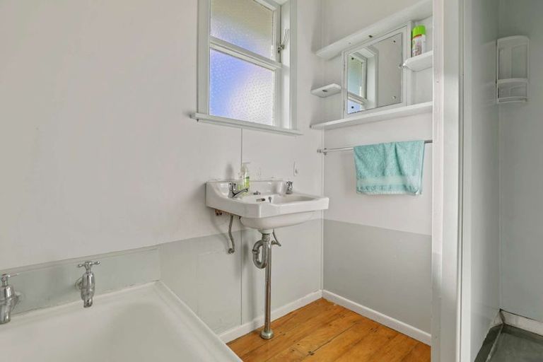 Photo of property in 25 Tainui Street, Castlecliff, Whanganui, 4501