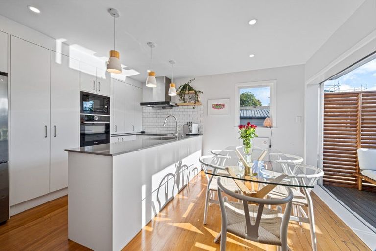 Photo of property in 29 Aurea Avenue, Pakuranga, Auckland, 2010