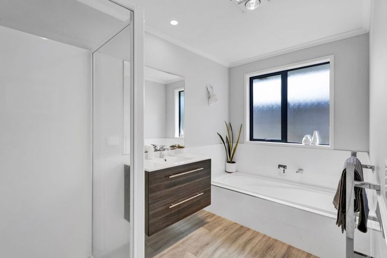 Photo of property in 60 Magnolia Drive, Westown, New Plymouth, 4310