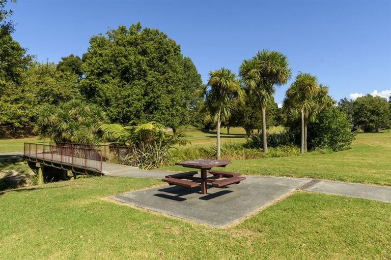Photo of property in 15 Dunlop Road, Te Puke, 3119