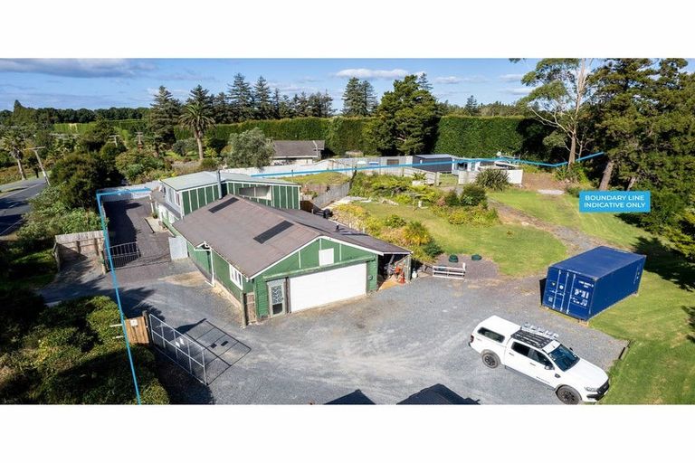 Photo of property in 61 Wiroa Road, Kerikeri, 0293