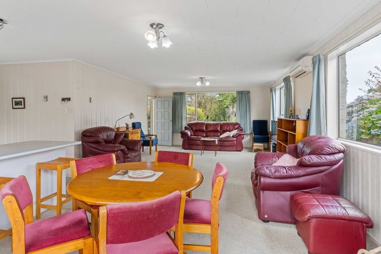 Photo of property in 2 Paretai Grove, Waikanae, 5036