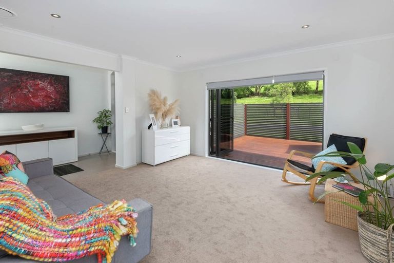 Photo of property in 24 Franshell Crescent, East Tamaki, Auckland, 2013