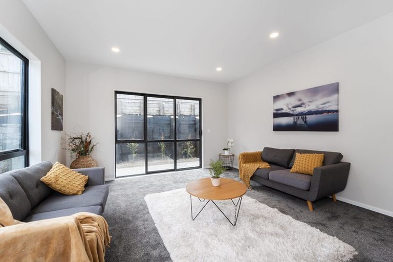 Photo of property in 4 Maraeariki Avenue, Orewa, 0931