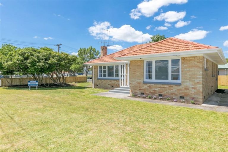 Photo of property in 2 Old Farm Road, Hamilton East, Hamilton, 3216