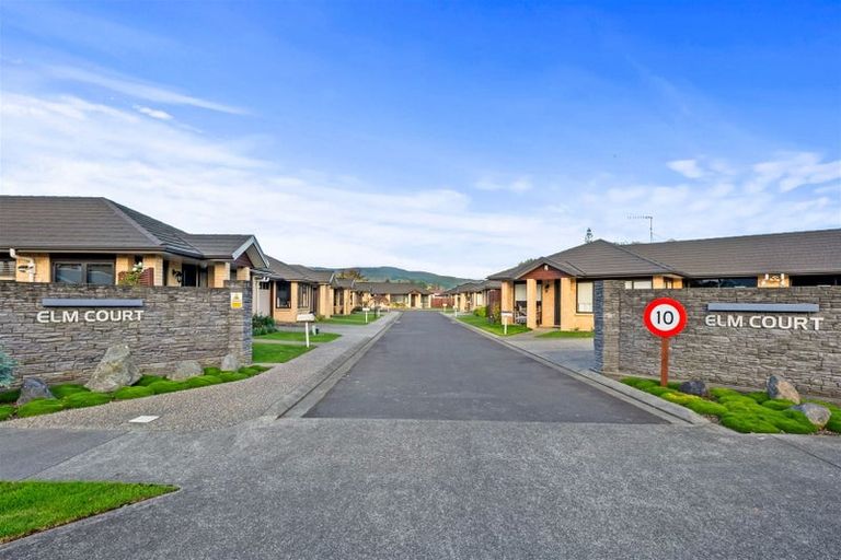 Photo of property in 27 Ian Peter Way, Otaki, 5512