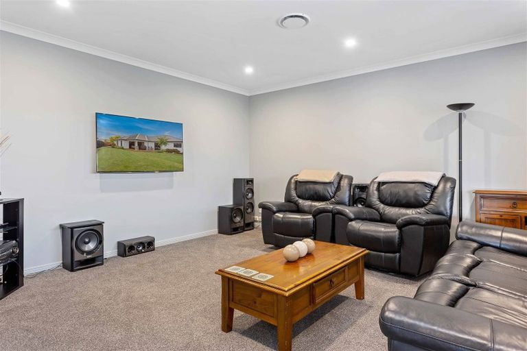 Photo of property in 1 Churchill Drive, Rangiora, 7400