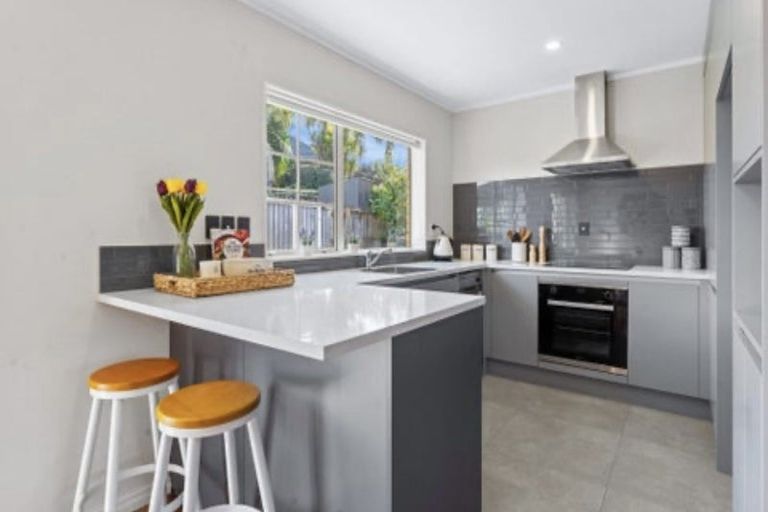 Photo of property in 53 Stratford Road, Manurewa, Auckland, 2105