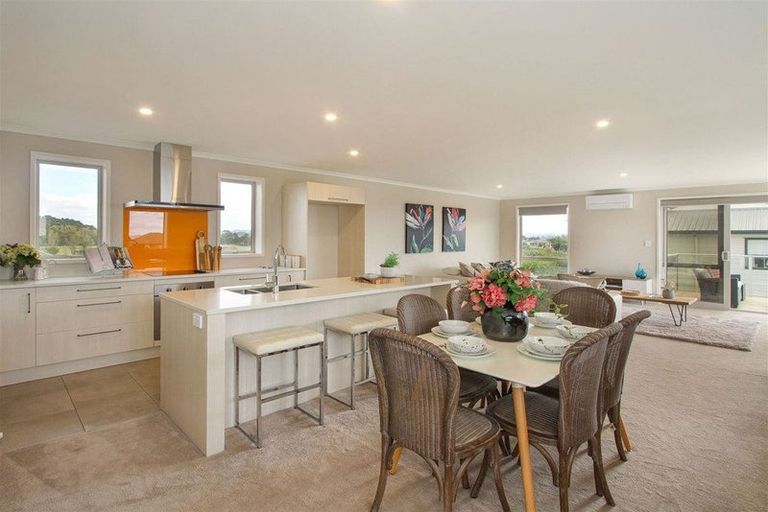 Photo of property in 2 Mutetai Road, Clarks Beach, 2122