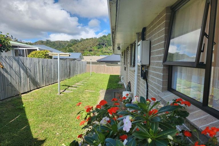 Photo of property in 1 Korau Grove, Stokes Valley, Lower Hutt, 5019