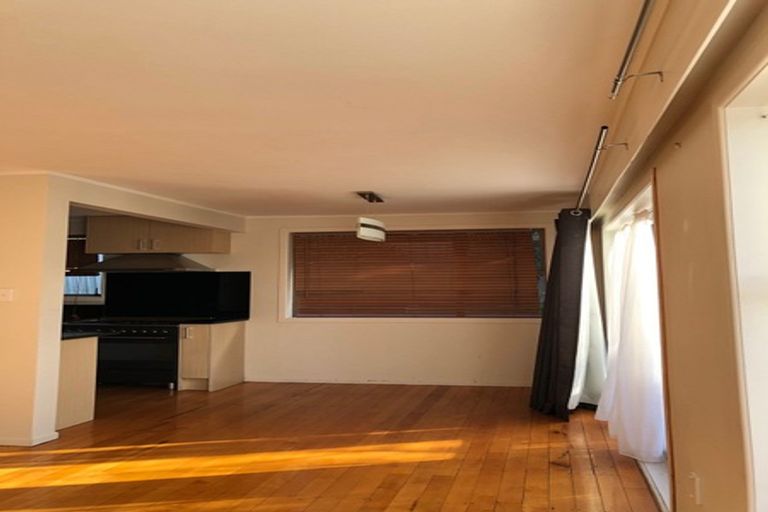 Photo of property in 27 Parker Avenue, New Lynn, Auckland, 0600