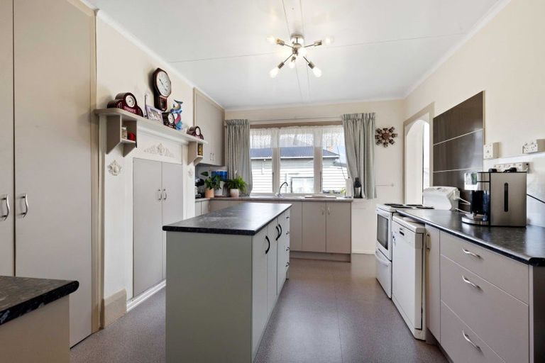 Photo of property in 4 George Street, Waiuku, 2123