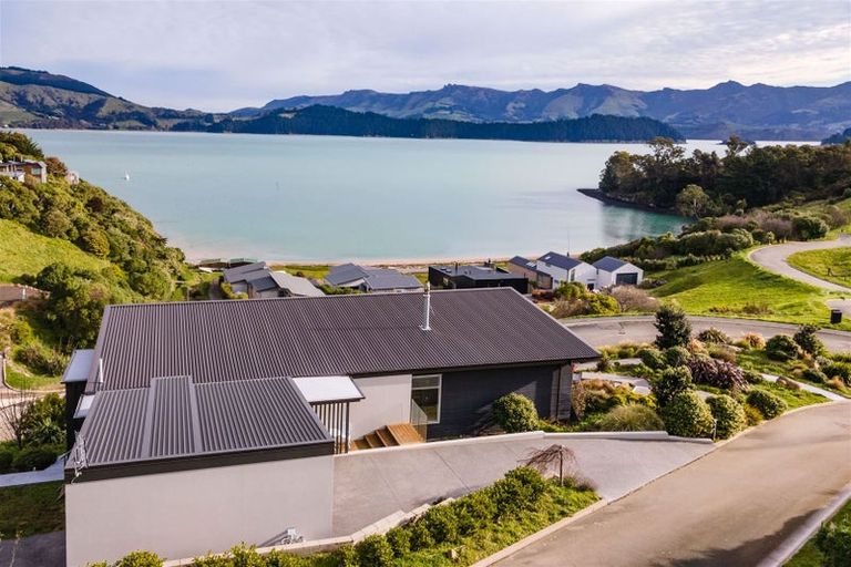 Photo of property in 7 Te Wharau Lane, Charteris Bay, Lyttelton, 8971