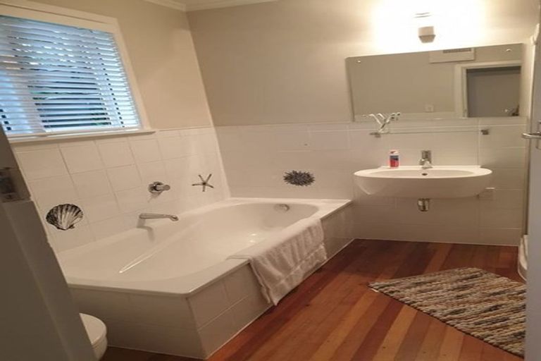 Photo of property in 76 Mount Pleasant Road, Mount Pleasant, Christchurch, 8081