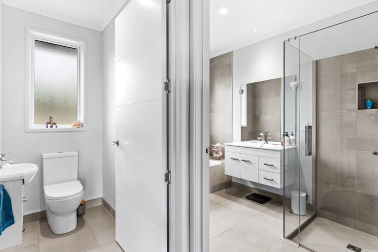 Photo of property in 16 Discovery Drive, Gulf Harbour, Whangaparaoa, 0930