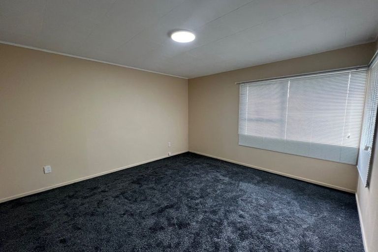 Photo of property in 476 Roscommon Road, Clendon Park, Auckland, 2103