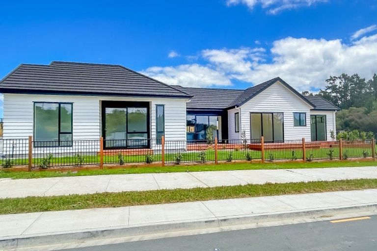 Photo of property in 2 Hayley Court, Wainui, Silverdale, 0992