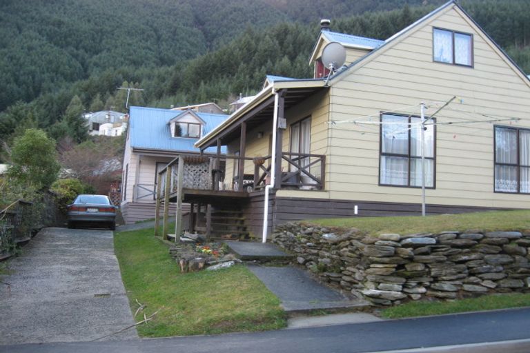 Photo of property in 27 Watts Road, Fernhill, Queenstown, 9300