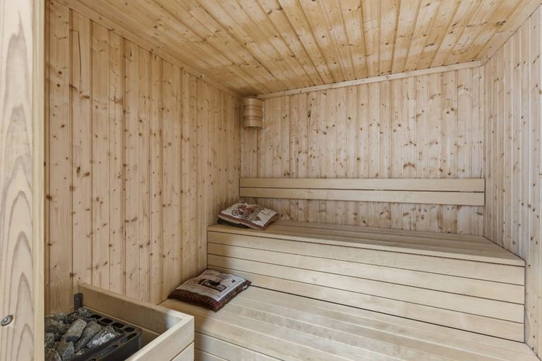 Photo of property in 1 Te Naihi Place, Paraparaumu, 5032