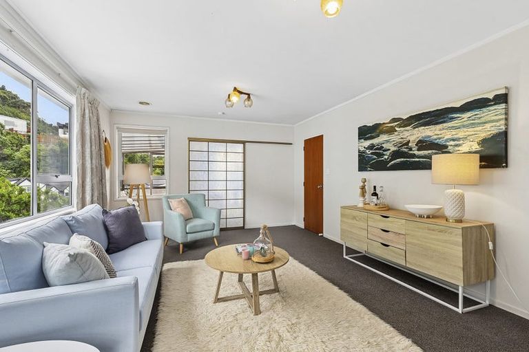 Photo of property in 15 Fyvie Avenue, Tawa, Wellington, 5028