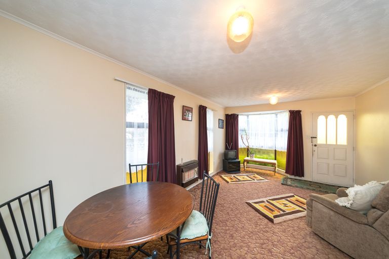 Photo of property in 722a Pioneer Highway, Takaro, Palmerston North, 4412