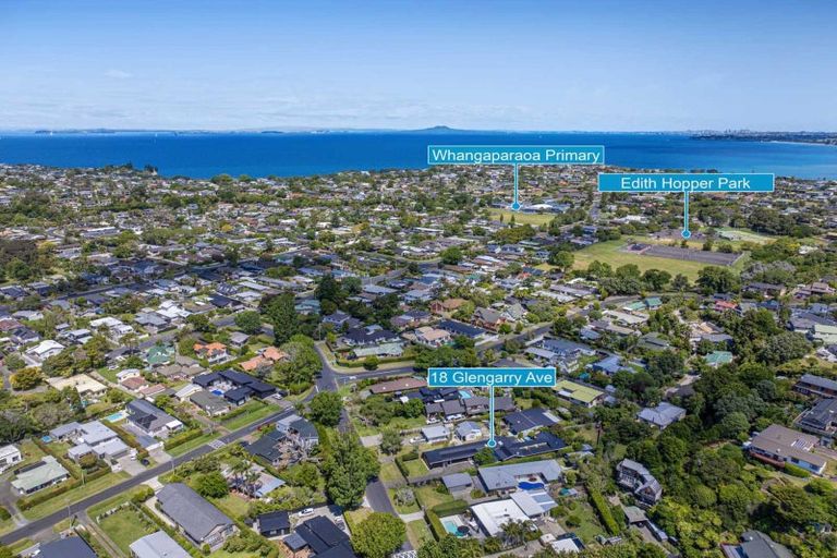 Photo of property in 18 Glengarry Avenue, Manly, Whangaparaoa, 0930