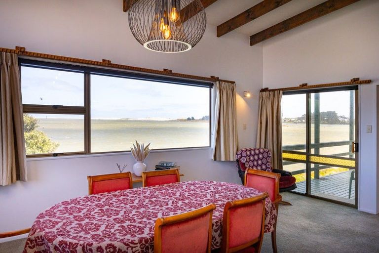 Photo of property in 1 Hartley Street, Foxton Beach, Foxton, 4815