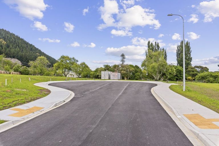 Photo of property in 5 Te Naihi Place, Paraparaumu, 5032