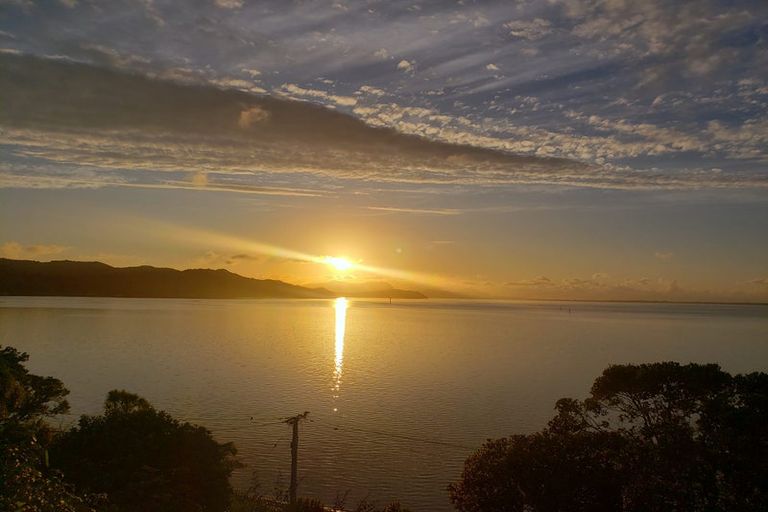 Photo of property in 102 Beach Road, Onerahi, Whangarei, 0110