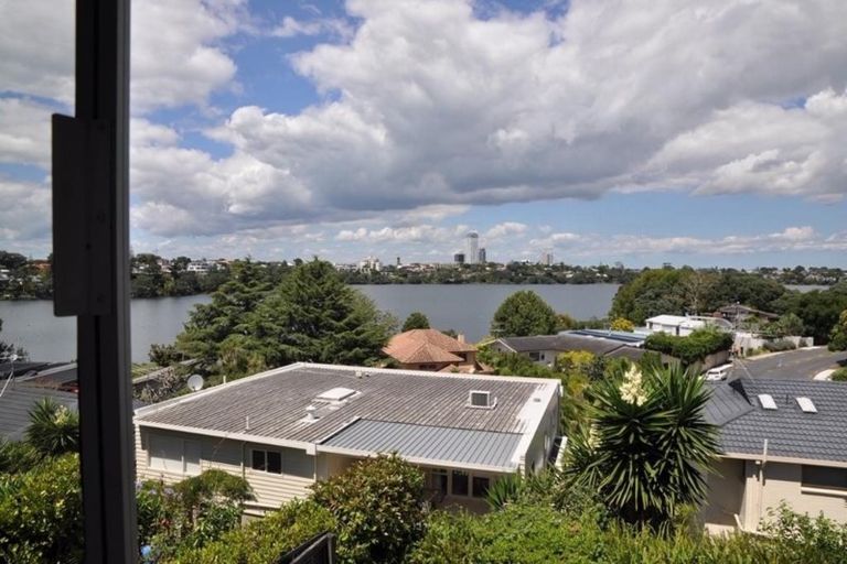 Photo of property in 9/72 Kitchener Road, Milford, Auckland, 0620