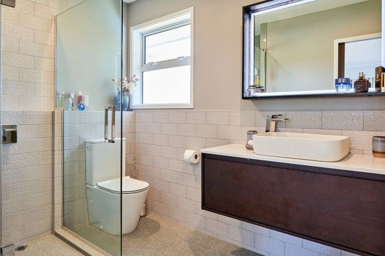 Photo of property in 31 Andrew Street, Waikanae, 5036