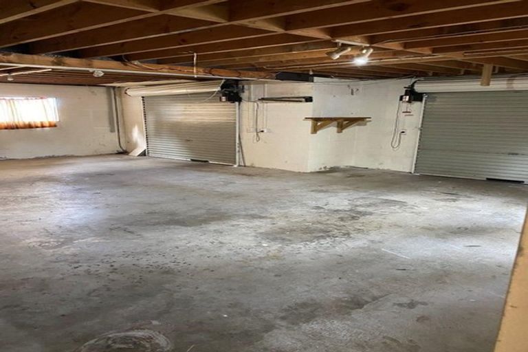 Photo of property in 43 Greenvalley Rise, Glenfield, Auckland, 0629