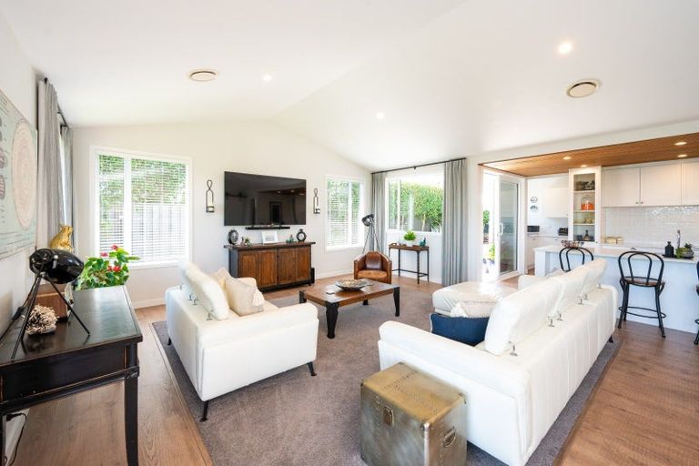 Photo of property in 7d Whakatomo Place, Havelock North, 4130