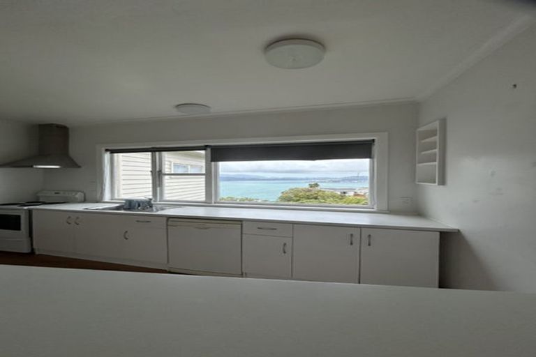 Photo of property in 11 Waru Street, Khandallah, Wellington, 6035