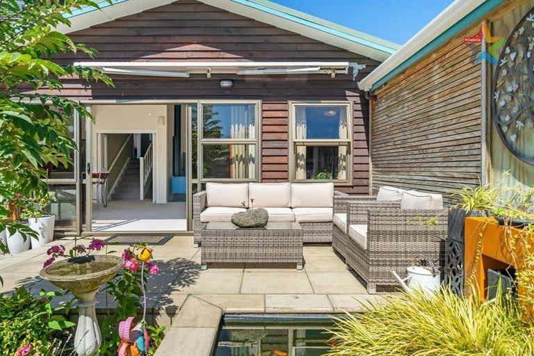 Photo of property in 27 Holyoake Crescent, Avalon, Lower Hutt, 5011