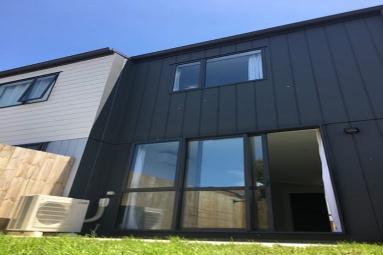 Photo of property in 26 Clay Works Lane, New Lynn, 0600