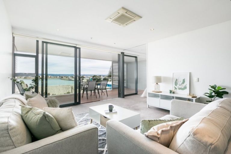 Photo of property in 403/7 Humber Street, Pandora, Napier, 4110