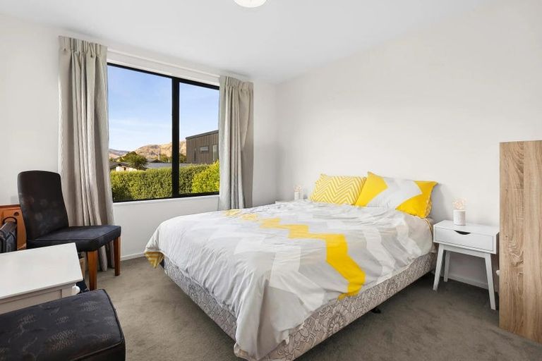 Photo of property in 51 Kirimoko Crescent, Wanaka, 9305
